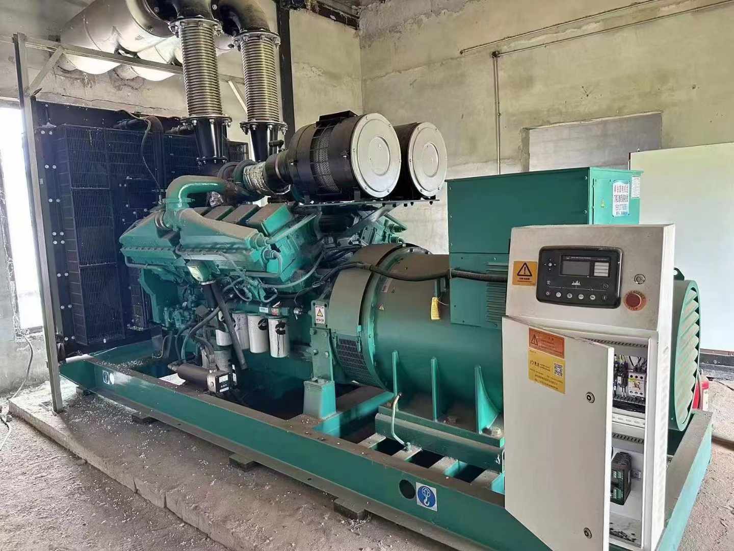 石阡无功补偿装置的性能评估需要考虑哪些因素？